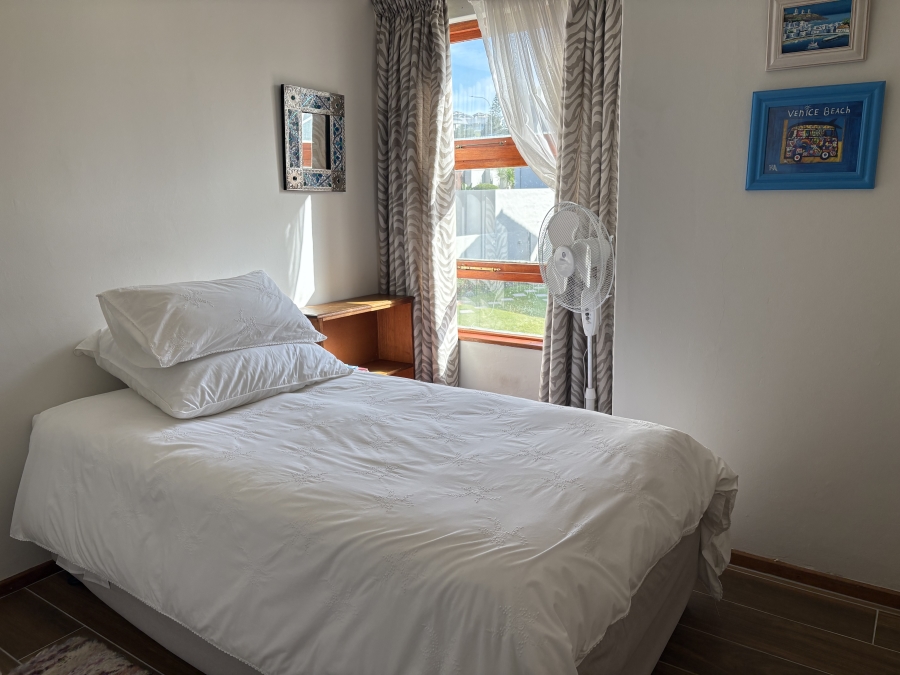 4 Bedroom Property for Sale in Bowtie Western Cape